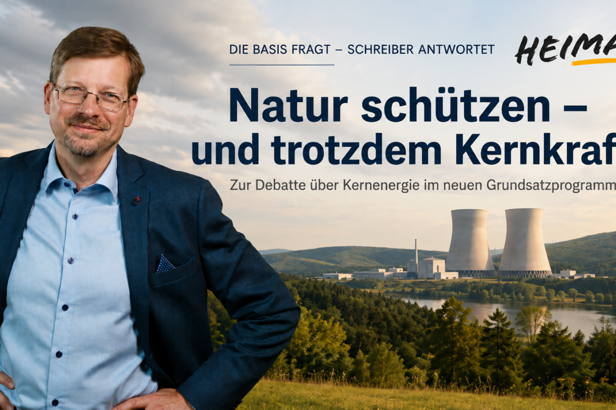 Peter Schreiber vor einer deutschen Landschaft mit Kernkraftwerk. Im Bild steht: „Die Basis fragt – Schreiber antwortet: Natur schützen – und trotzdem Kernkraft? Zur Debatte über Kernenergie im neuen Grundsatzprogramm.“