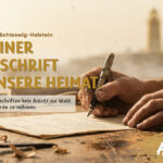 Handwerker unterschreibt Unterstützungsunterschrift für die Landtagswahl 2027 in Schleswig-Holstein, im Hintergrund ein Leuchtturm